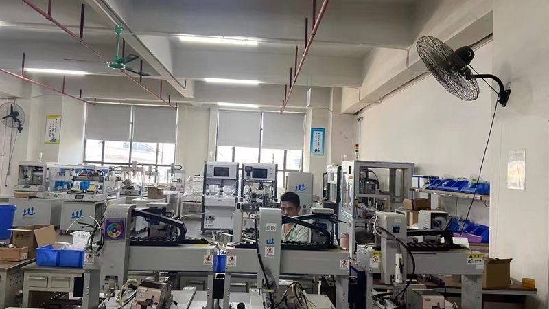 在选型过程中，需要关注以下关键性能指标：